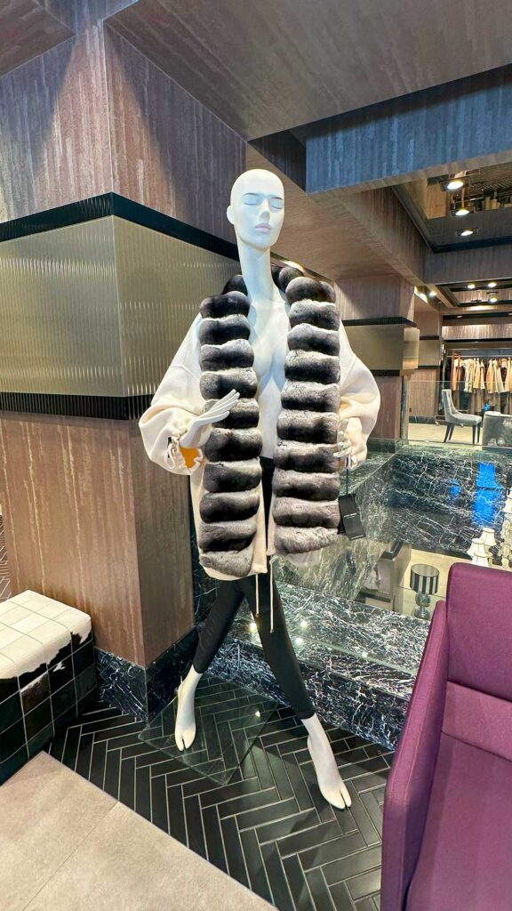 fur and leather Boutique